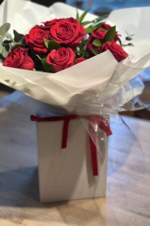 “Just because” 12 Red roses